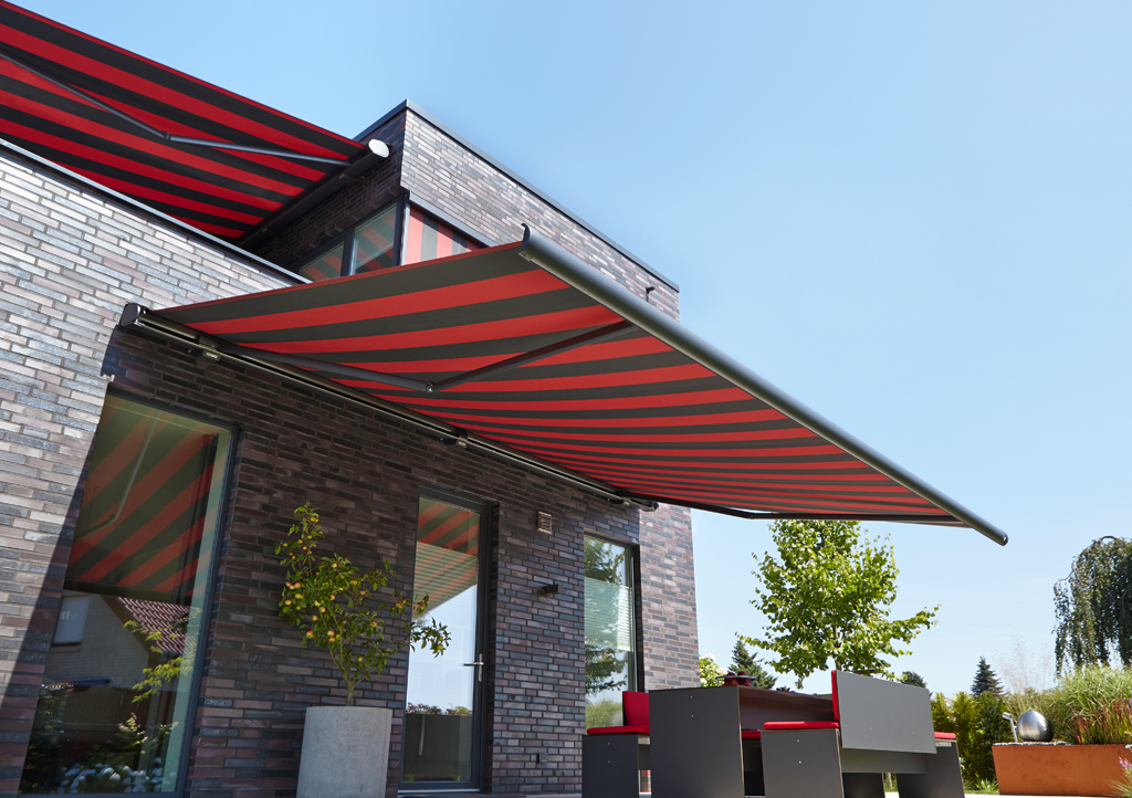 Markilux MX6000 Awning Retracting