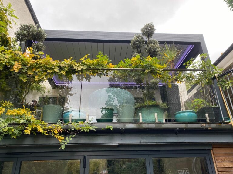 balcony with a bladed roof pergola